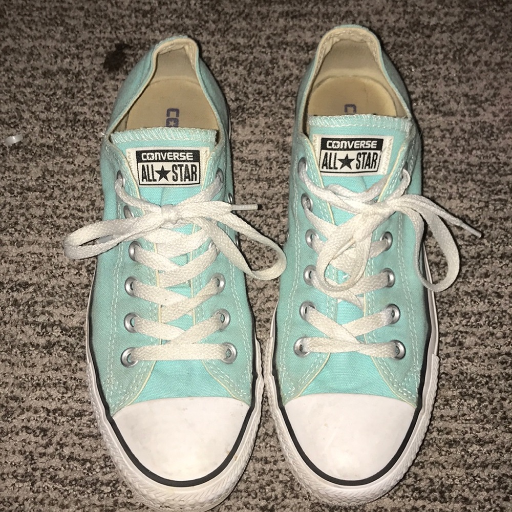 Turquoise low top converse